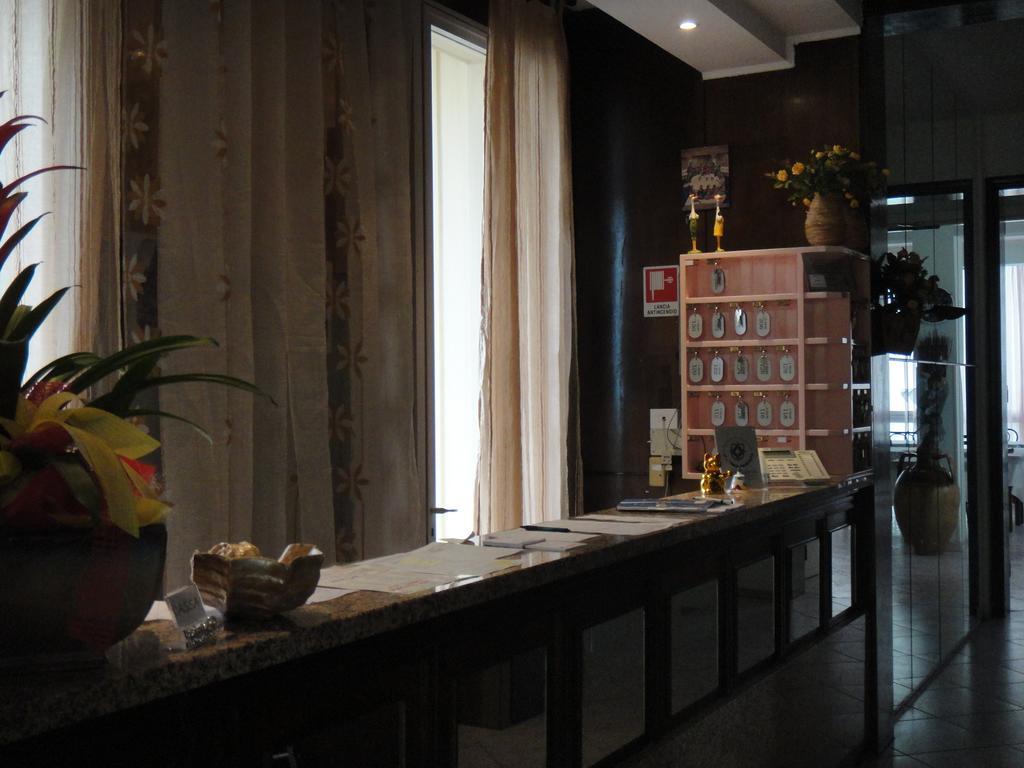Hotel Acapulco Viserbella di Rimini Luaran gambar
