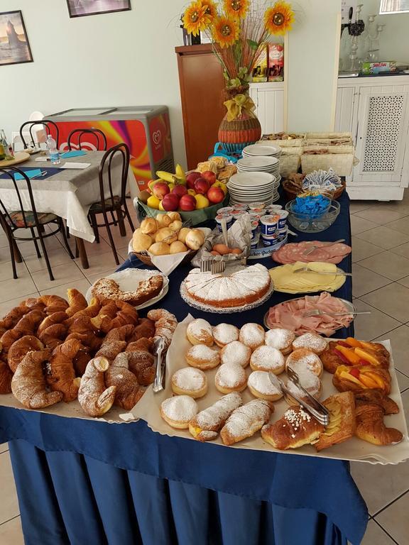 Hotel Acapulco Viserbella di Rimini Luaran gambar