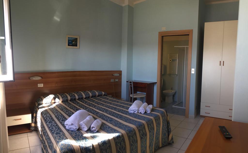Hotel Acapulco Viserbella di Rimini Luaran gambar