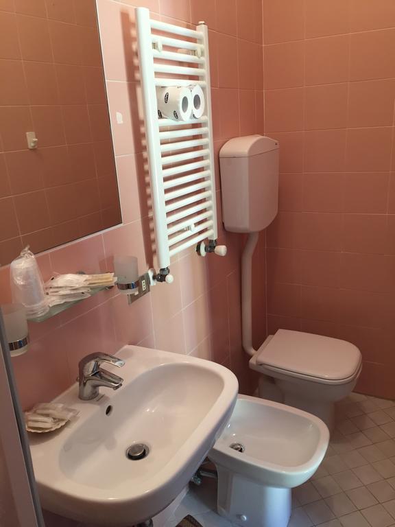 Hotel Acapulco Viserbella di Rimini Luaran gambar