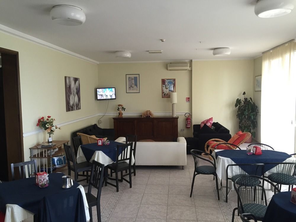 Hotel Acapulco Viserbella di Rimini Luaran gambar