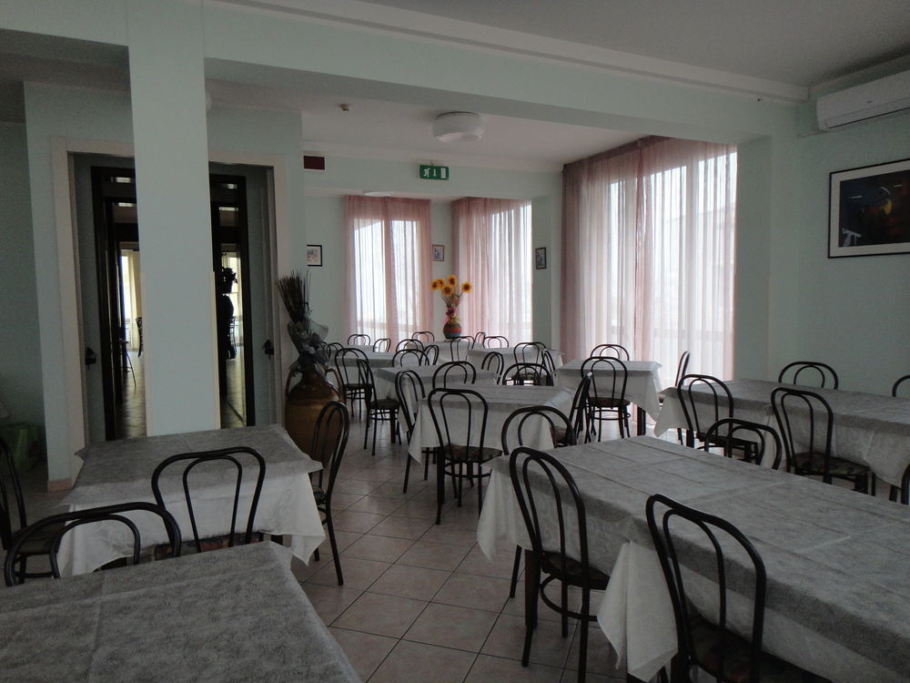 Hotel Acapulco Viserbella di Rimini Luaran gambar